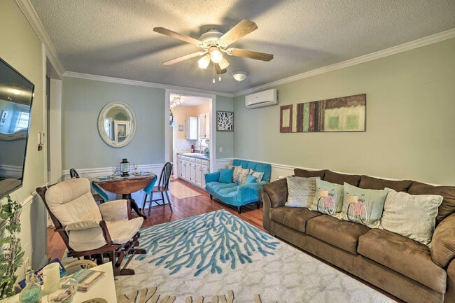 Building Photo - 8320 Bayside Rd