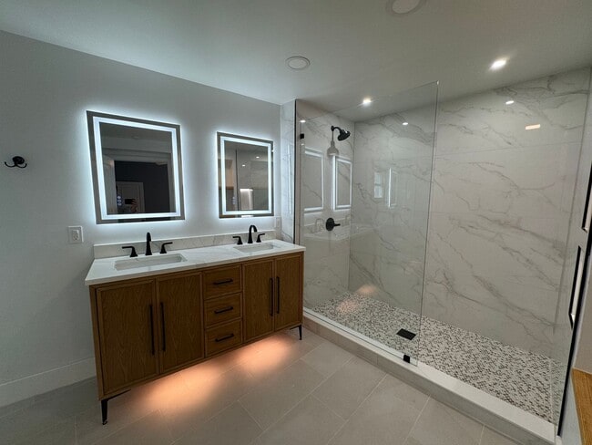 Building Photo - Davis Island Charming Home