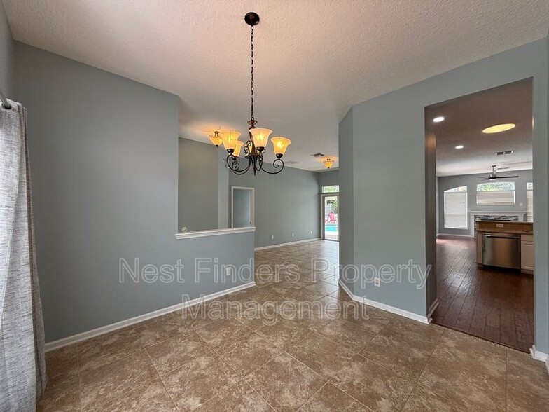 Building Photo - 1319 N Kyle Way