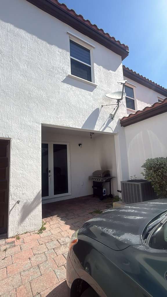 Building Photo - 17138 SW 93rd St