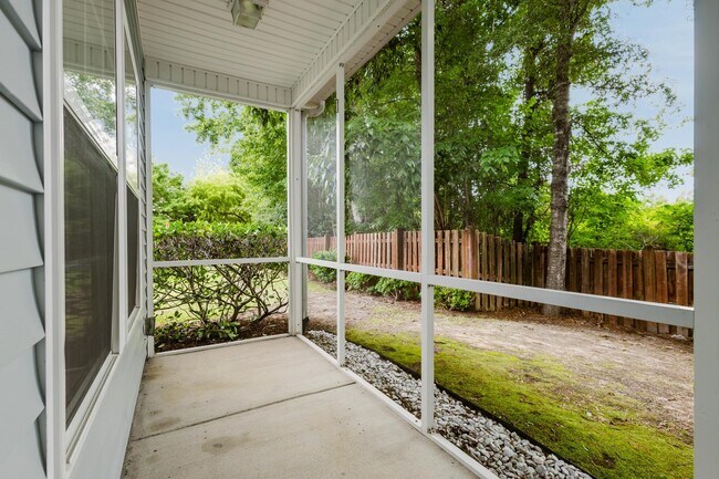 Building Photo - 1698 Low Country Pl