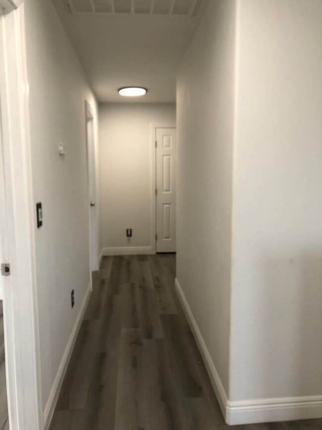 Building Photo - Southwest Bakersfield Home