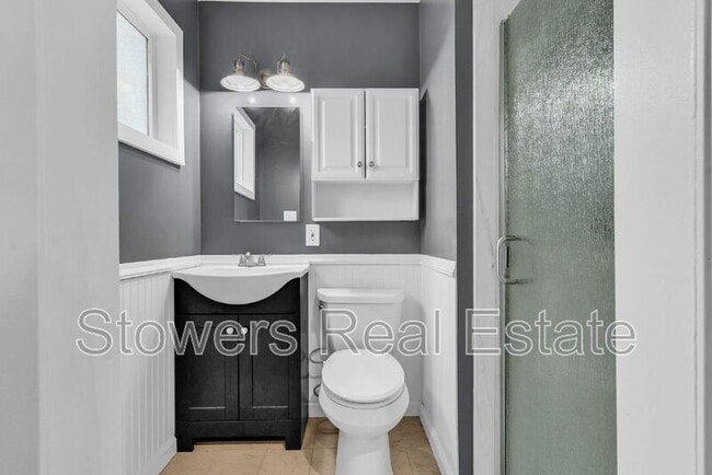 Building Photo - 3928 Dartmouth Way