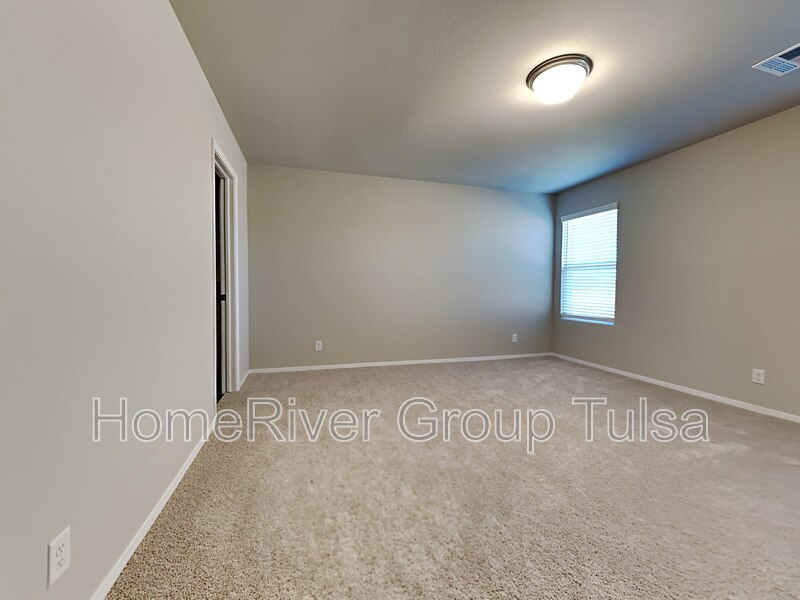 Building Photo - 7509 E 157th Pl S