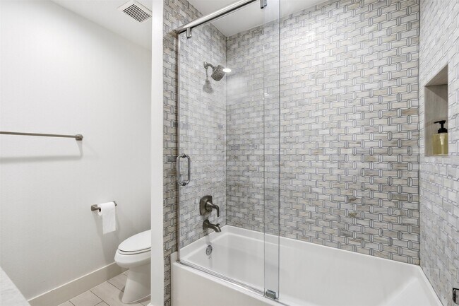 Building Photo - 3807 Glenwood Springs Dr