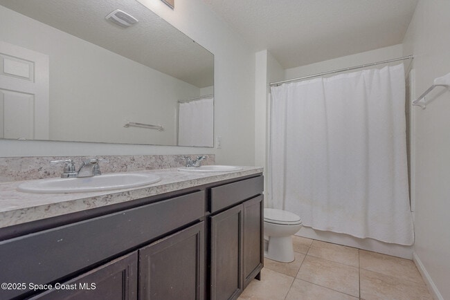 Building Photo - 2675 Falcon Ln