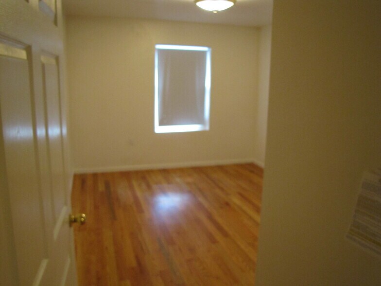 322C NW BR - 322 S Burrowes St