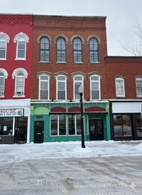 Building Photo - 154 Main St