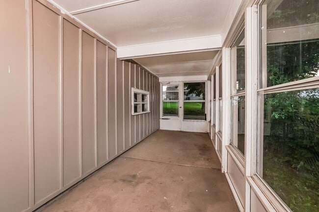 Building Photo - 1217 Homewood Ave SW