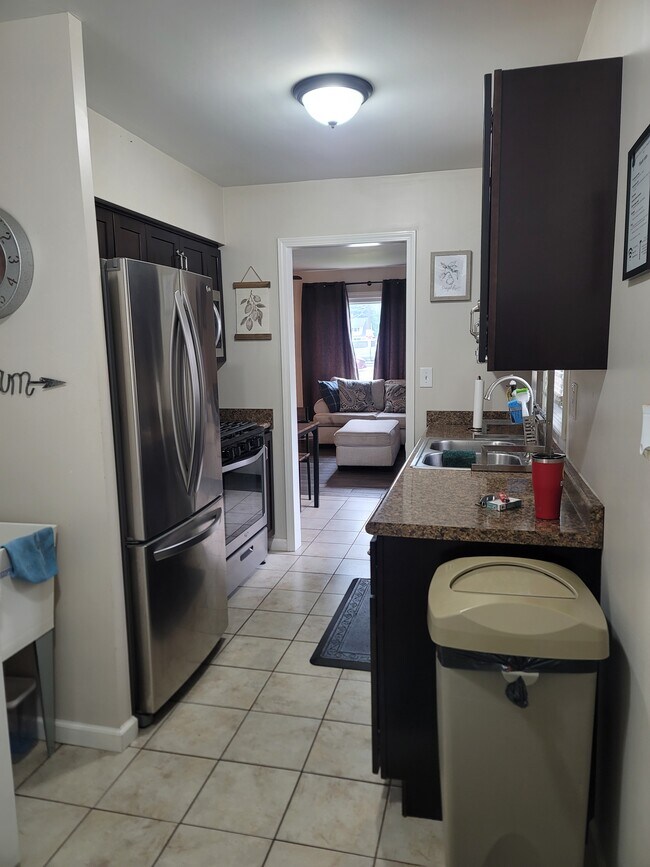 Building Photo - 4012 E 27th St