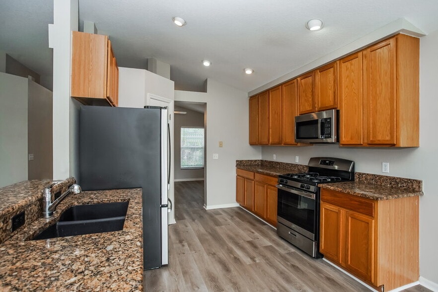 Building Photo - 13718 Glossy Ibis Pl