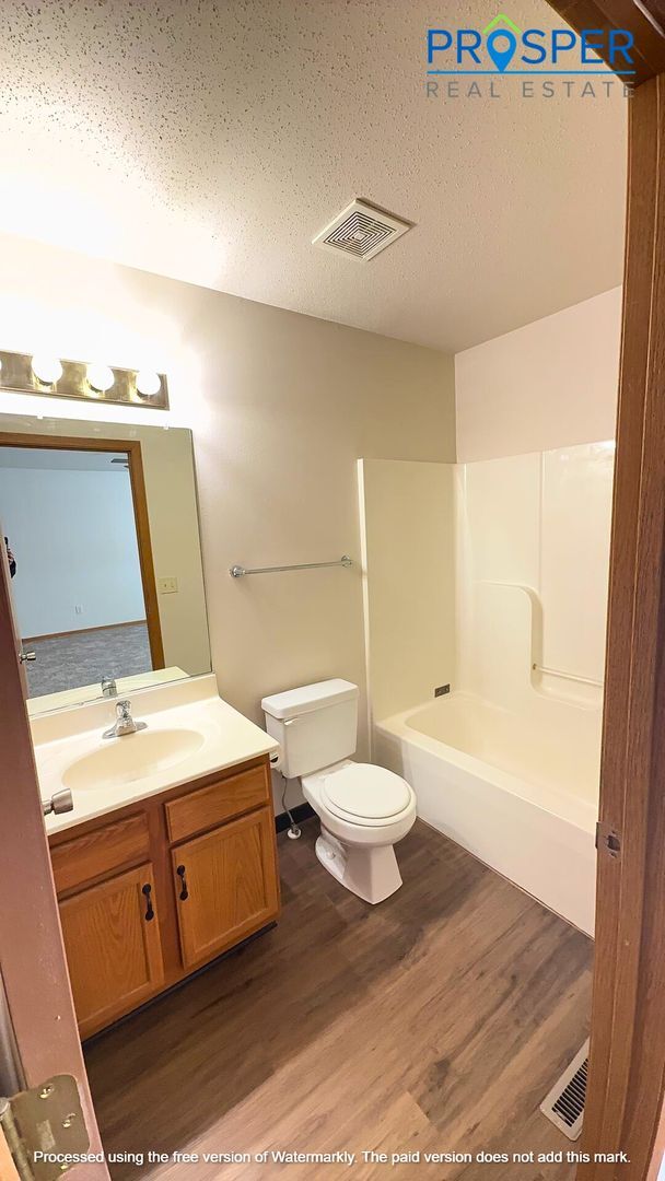 Building Photo - FO13511