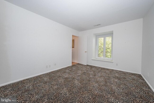 Building Photo - 257 W Chelsea Cir