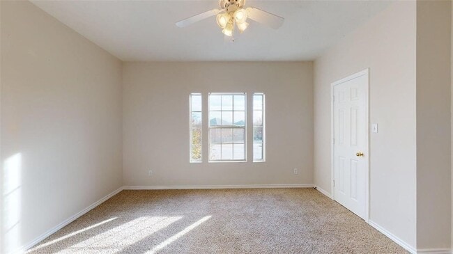 Building Photo - 1500 Maglothin Ct