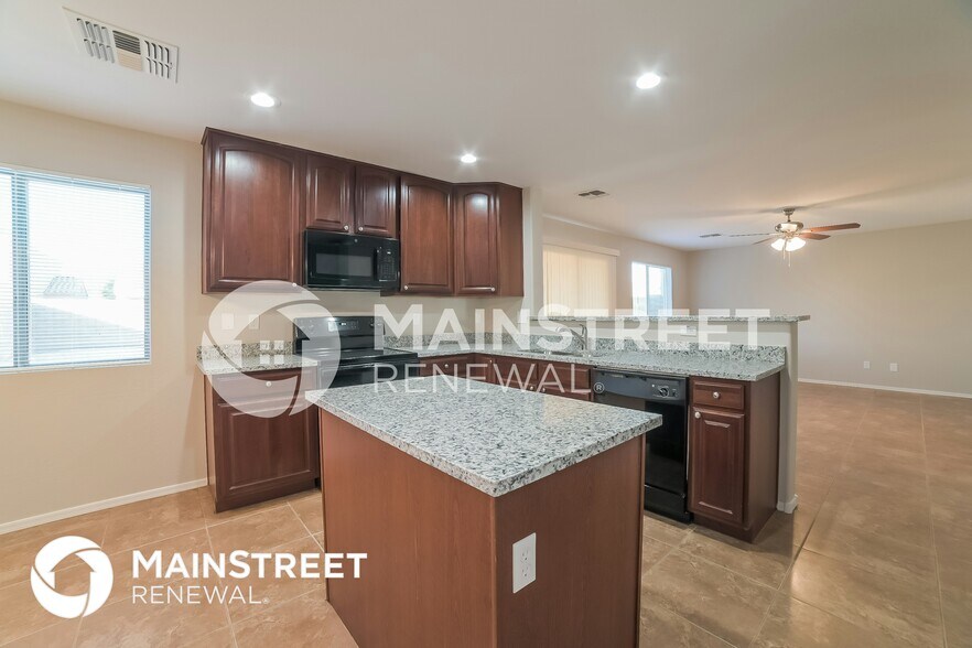 Building Photo - 11216 W Pierson St