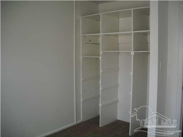 Building Photo - 701 E Montclair Rd