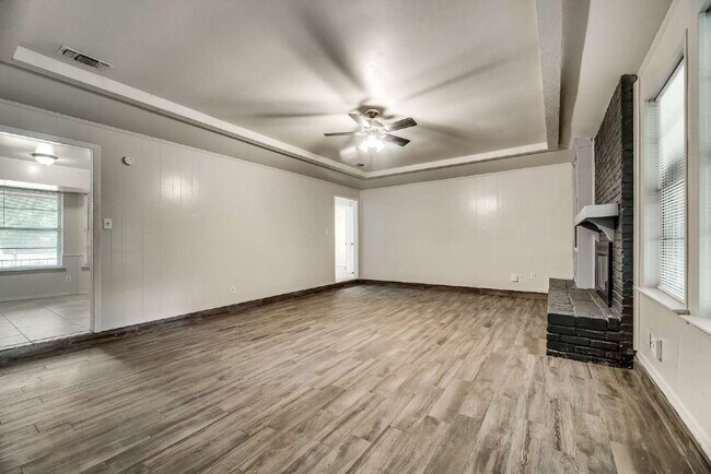 Building Photo - Great 3-2-2 in North Richland Hills surrounded by mature trees