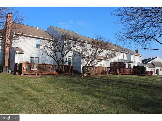 Building Photo - 103 Lennox Ct