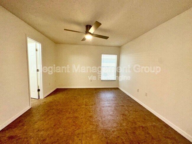 Building Photo - 2944 Summer Winds Cir