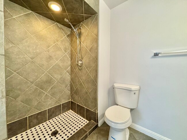 Building Photo - 6151 Meadow Vista Ln