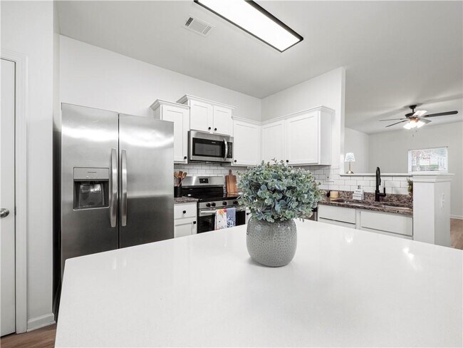 Building Photo - 4334 Box Elder Path