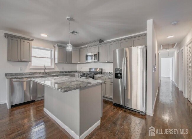 Building Photo - 496 S 18th St