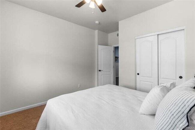 Building Photo - 42320 Forest Oaks Dr