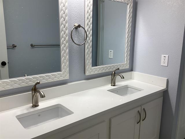 Building Photo - 8113 Union Lake Dr