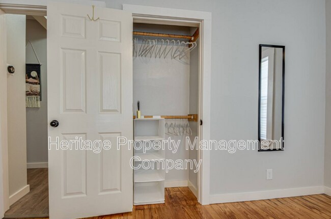 Building Photo - 107 W Hart Ave