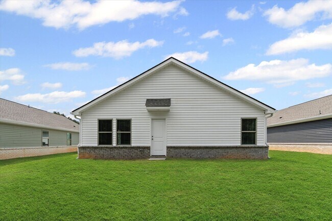 Building Photo - New 3BR Home in Whispering Woods – East At...