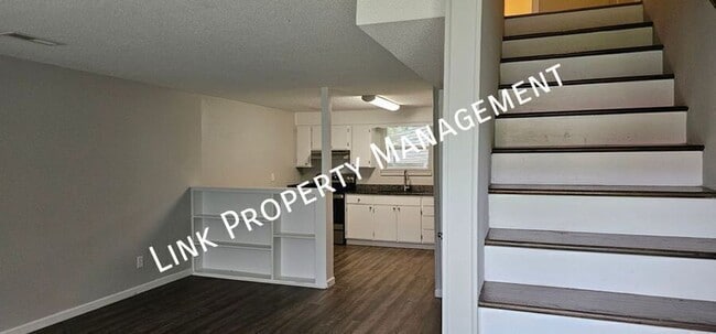 Building Photo - 1640 Keeble St