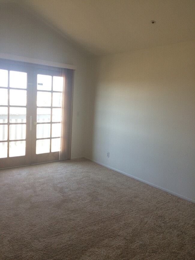 Building Photo - Southridge 4bed 2bath Beauty!