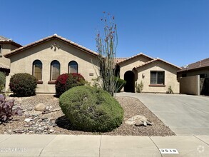 Building Photo - 3518 W Plymouth Dr