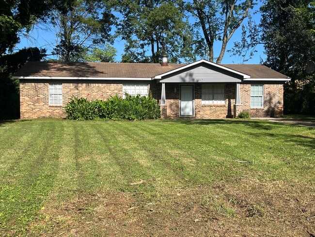 Building Photo - 3952 Tanglebush Ln NW