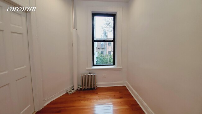 Building Photo - 132 N 1st St