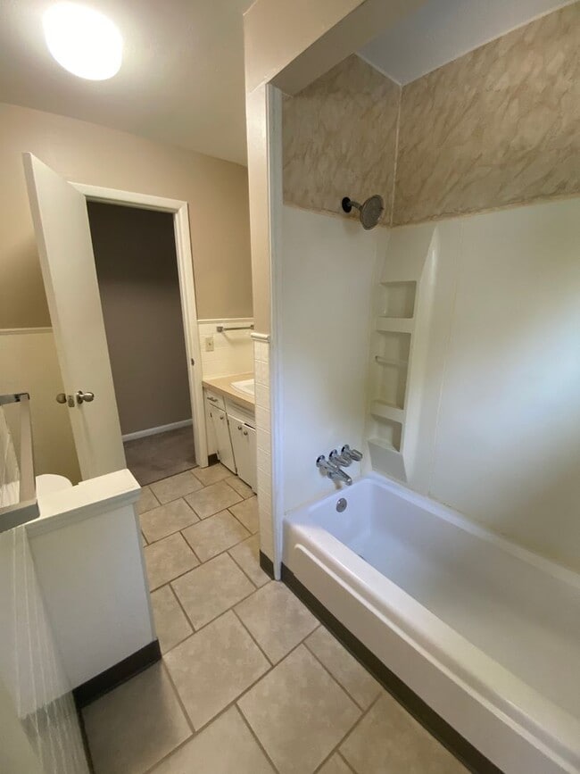 Building Photo - 1953 S Missouri Ave