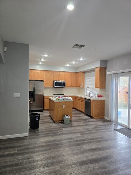 Building Photo - 1176 Junction Dr