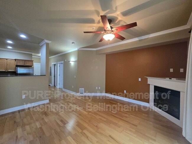 Building Photo - 1015 Railroad Ave