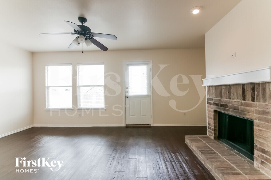Building Photo - 1305 Haley Ln