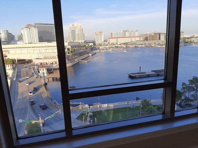 Building Photo - 275 Bayshore Blvd