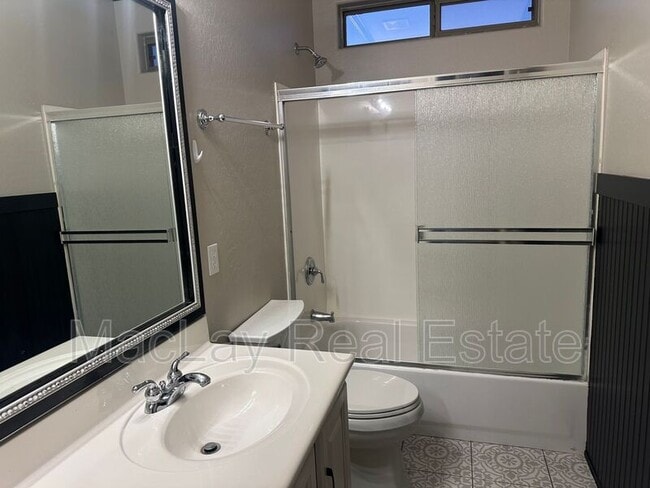 Building Photo - 6700 S Agate Way