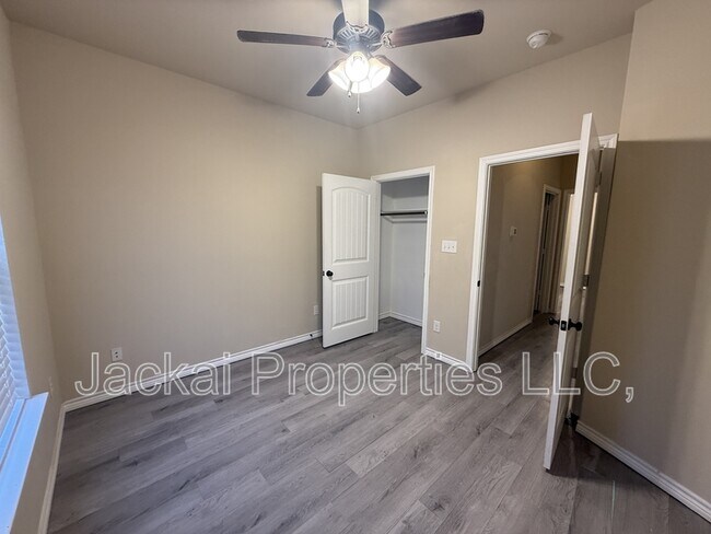 Building Photo - 214 N Ricketts St