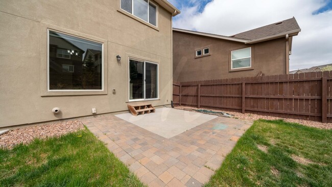 Building Photo - Beautiful 2 Story home in North Fork
