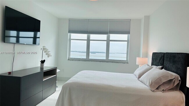 Building Photo - 800 Claughton Island Dr