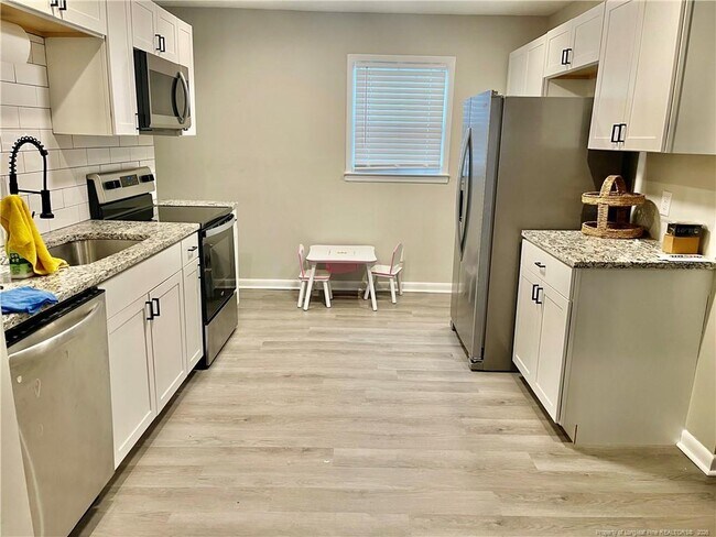 Building Photo - 3610 Yorktown Rd