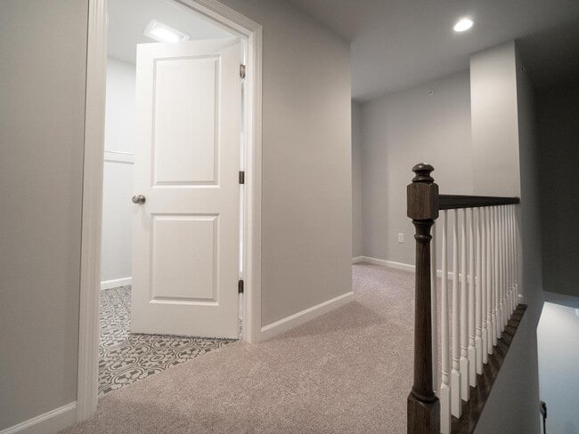 Building Photo - 2120 Westcott Ln