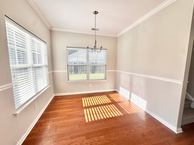 Building Photo - $500 off first month rent with acceptable credit and application!! Beautiful 3 bed 2.5 bath/ Scre...