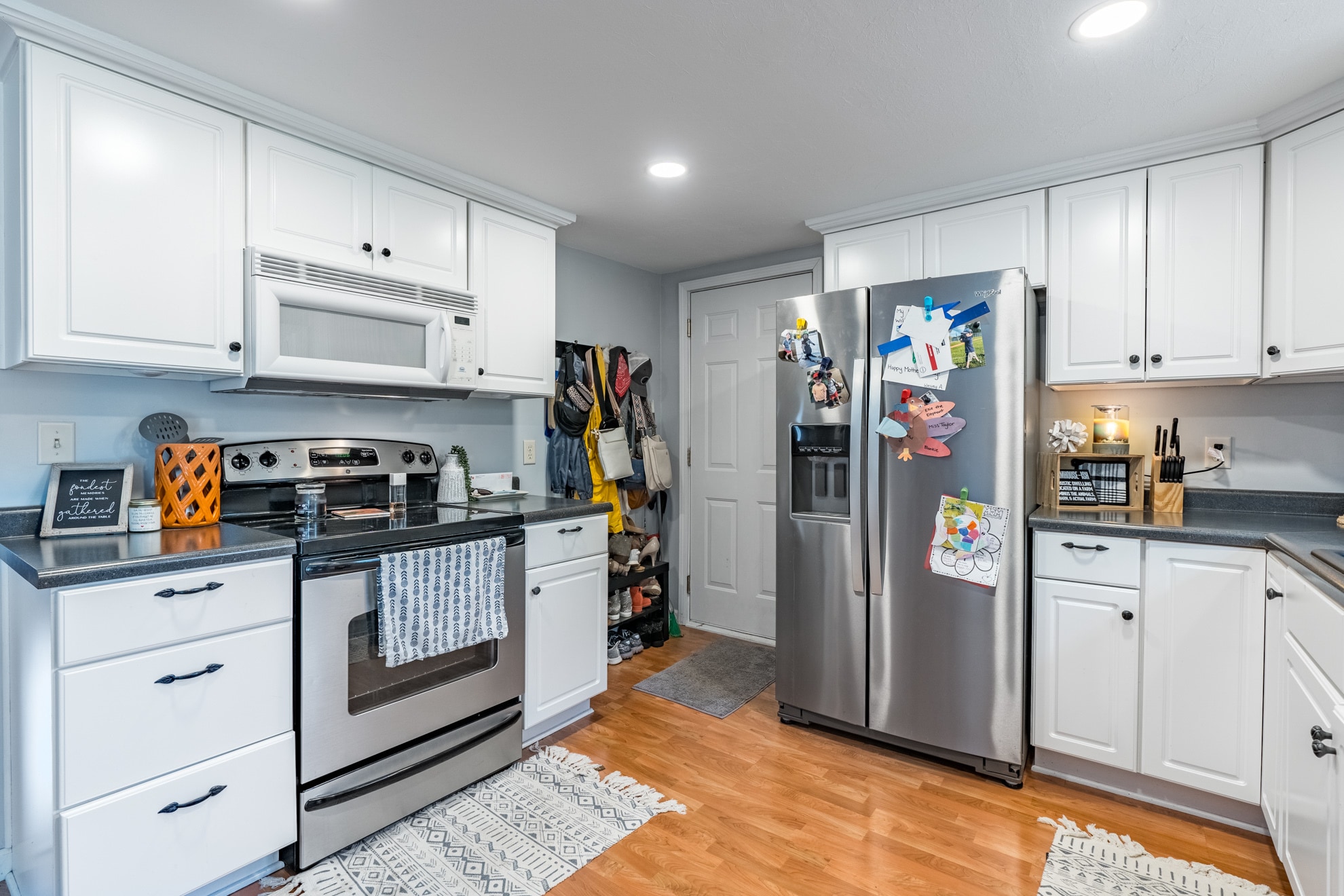 Building Photo - 226302 Swan Ave