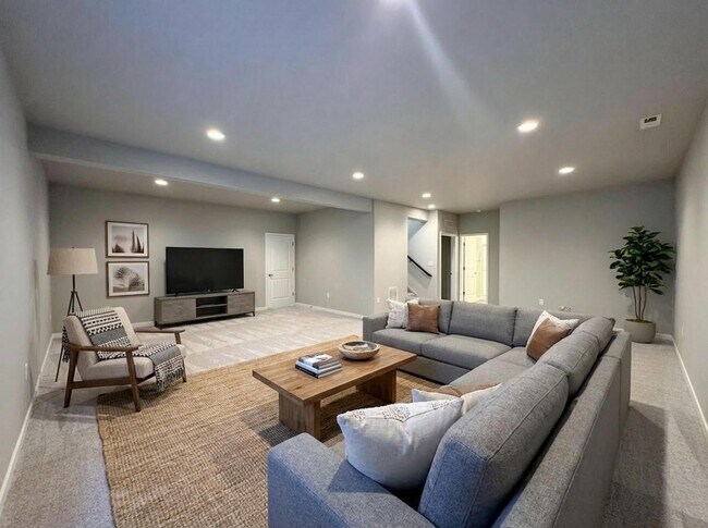 Building Photo - 8633 Noreen Falls Dr