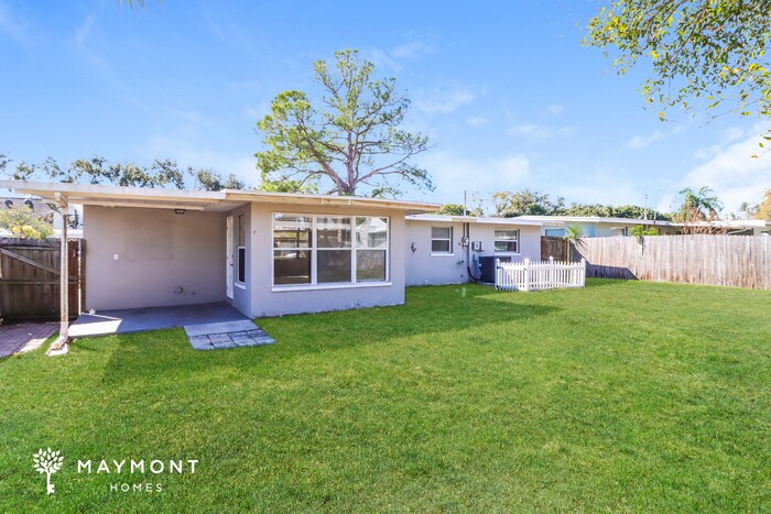 Building Photo - 2250 Norman Dr